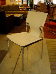 Vera Chair $202Black Or White Leather 