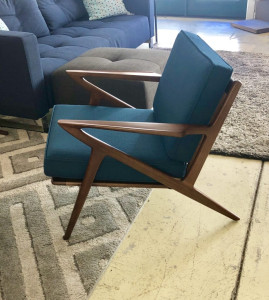Zach Lounge Chair Solid Walnut 